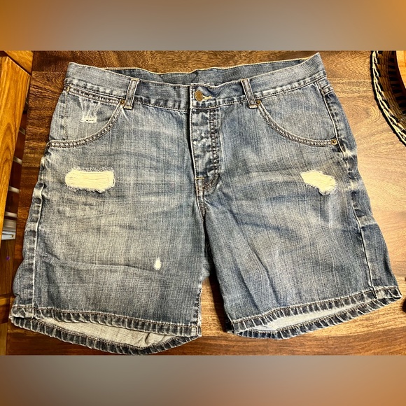 Victoria’s Secret “Boyfriend” shorts Women’s Size 8 - Picture 1 of 4